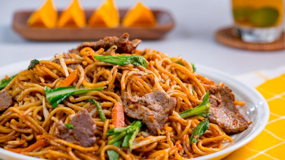 Noodles cu vita in stil thailandez