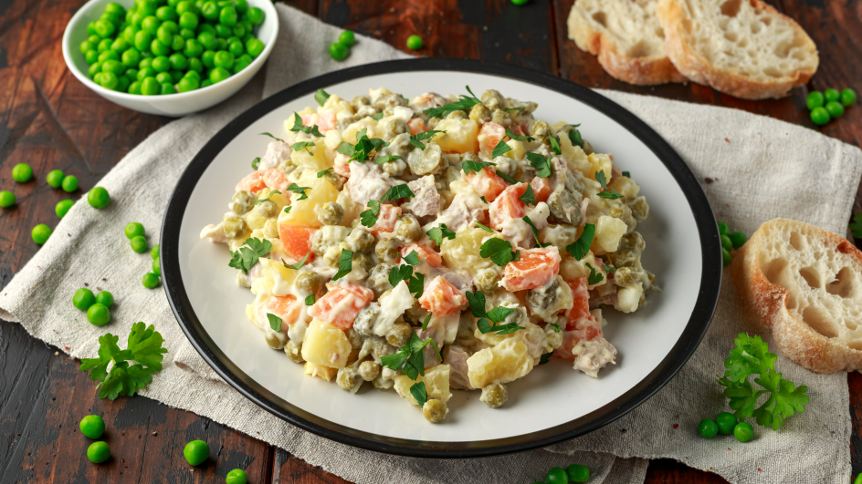 Salata de boeuf cu mix de muraturi