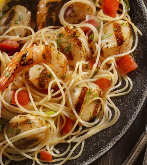 Noodles cu fructe de mare
