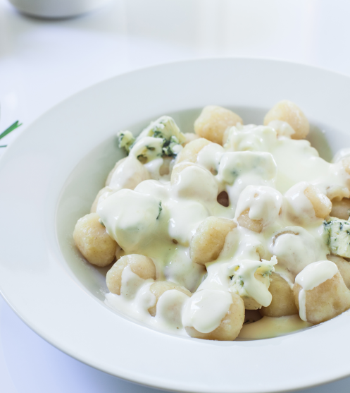 Gnocchi cu sos de branza si smantana