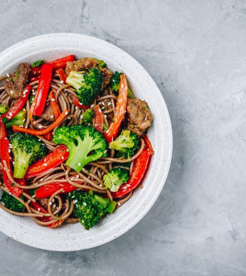 Noodles cu vita la tigaie