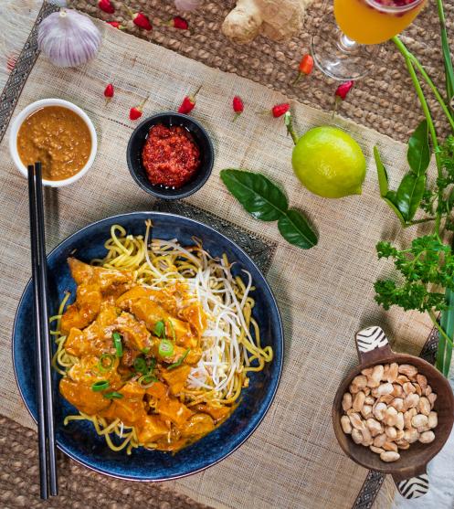Noodles cu pui si curry