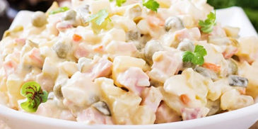 Salata de cartofi cu castraveti murati