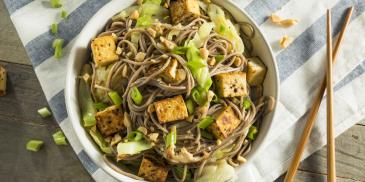 Noodles cu tofu si legume