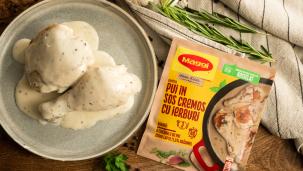 MAGGI Ideea Zilei pentru pui cu sos cremos si ierburi aromatice